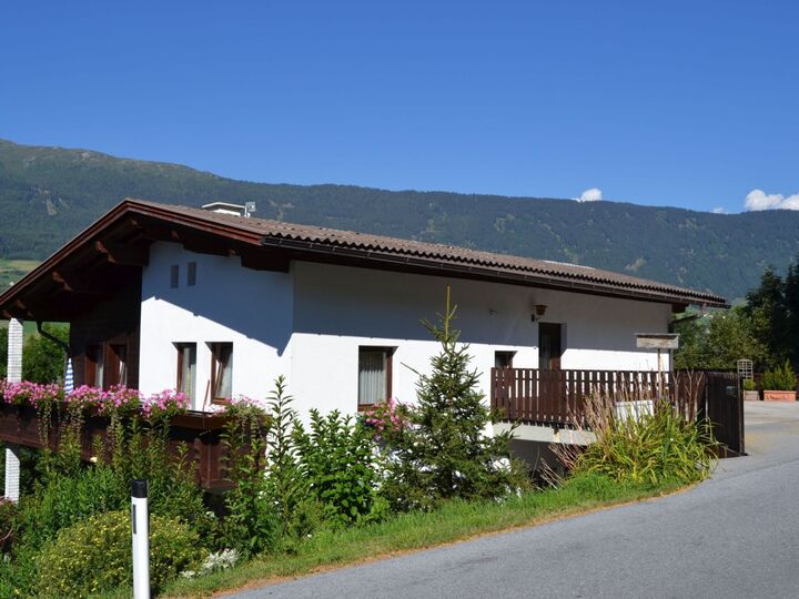2-Bed Apartment with Mountain View in Imst, Sleeps 4, 1137, Jerzens, Austria