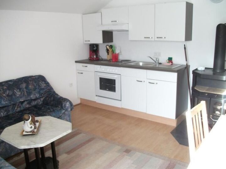 Tranquil 2-Bed Apartment in Innsbruck-Land, Sleeps 5, 1294