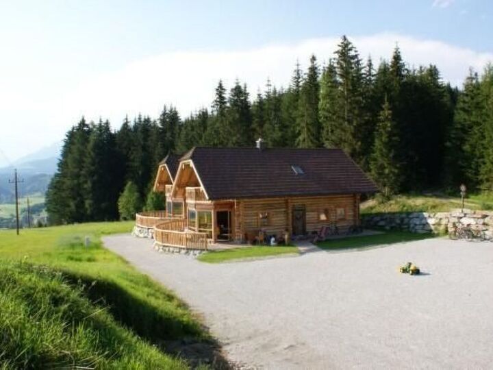 Stunning 3-Bed House in Tamsweg, Sleeps 2, 1110