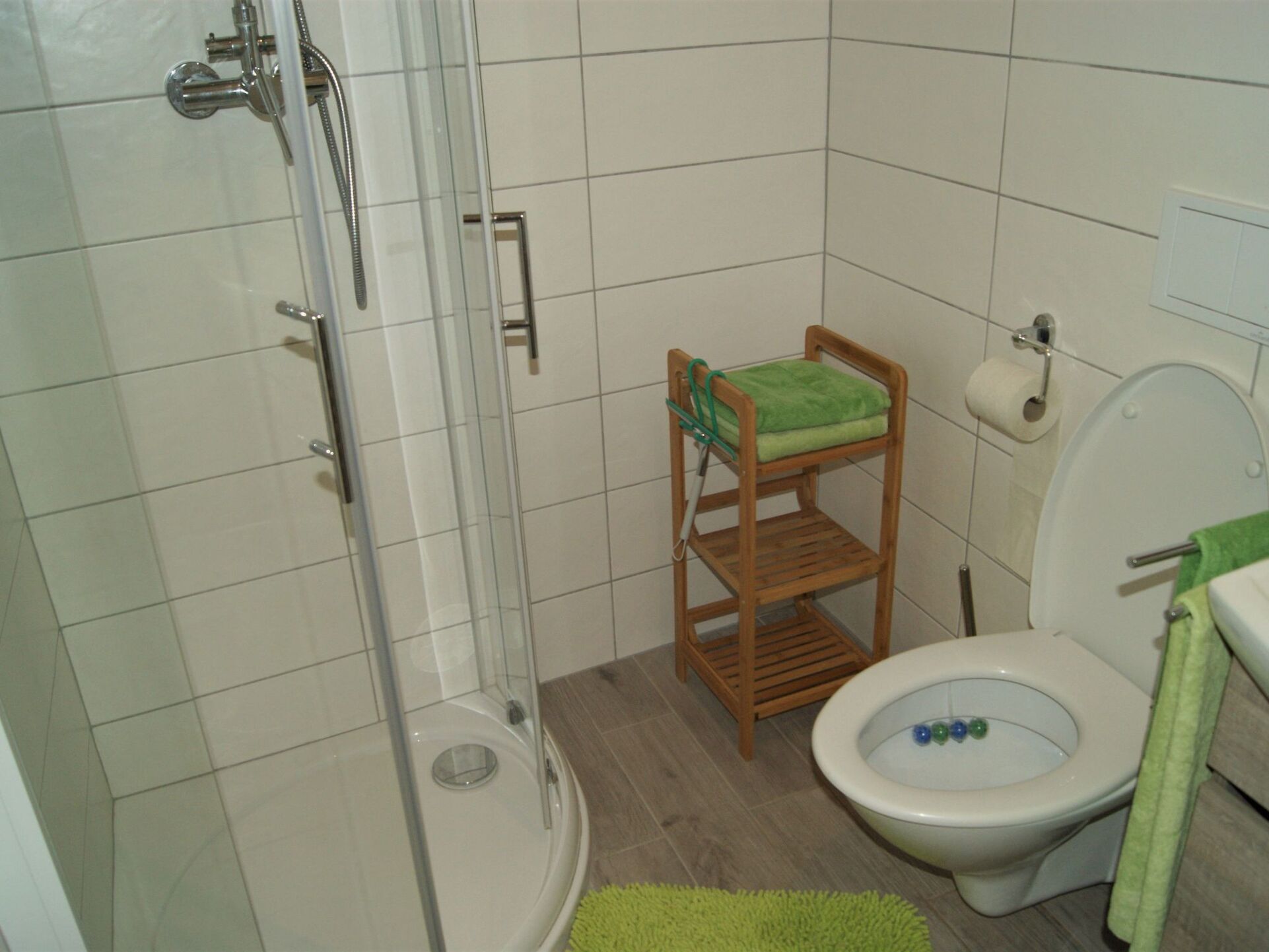 Spacious 2-Bed Apartment in Tulln, Sleeps 4, 1002