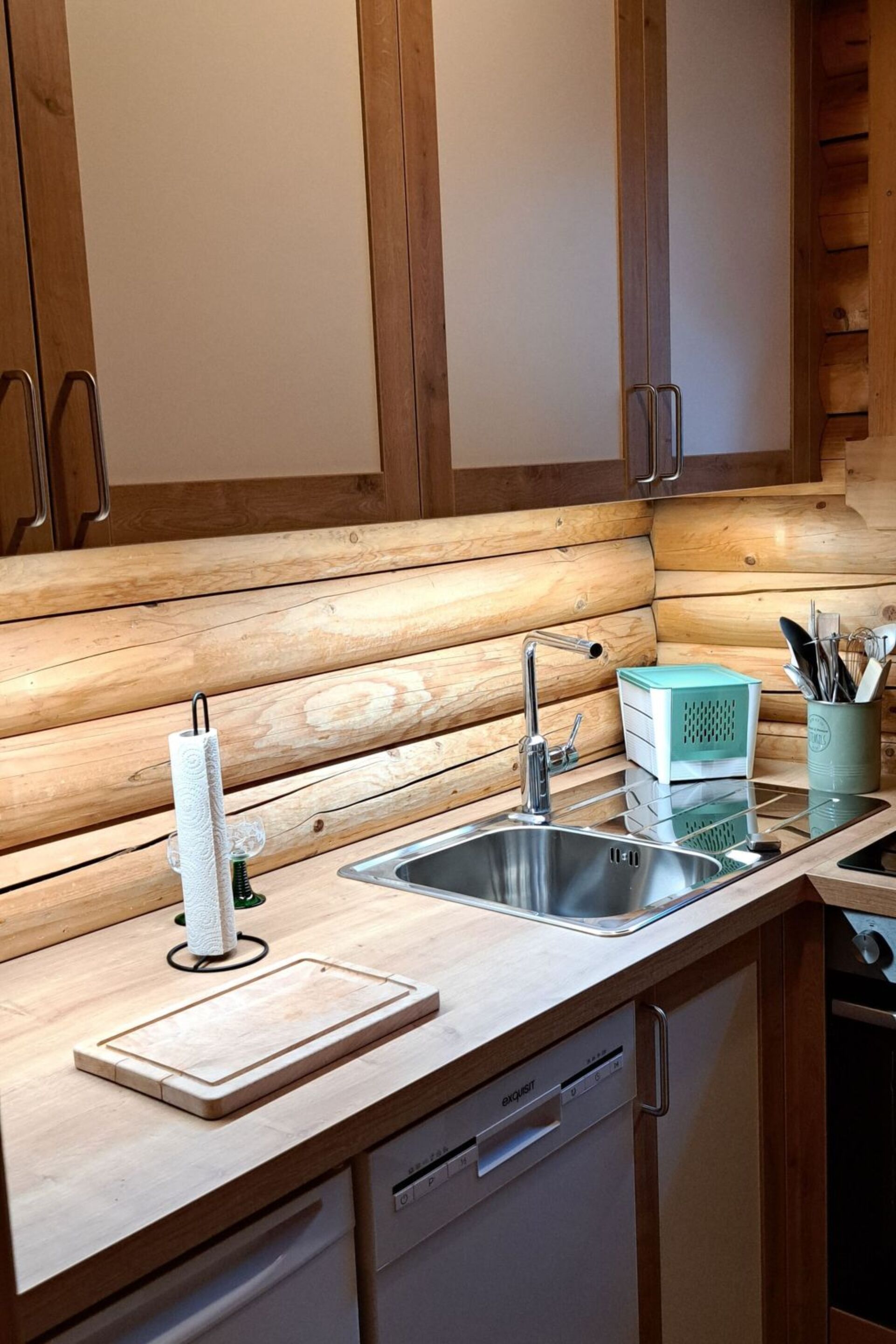 Gorgeous 2-Bed House in Feldkirchen, Sleeps 4, 1057