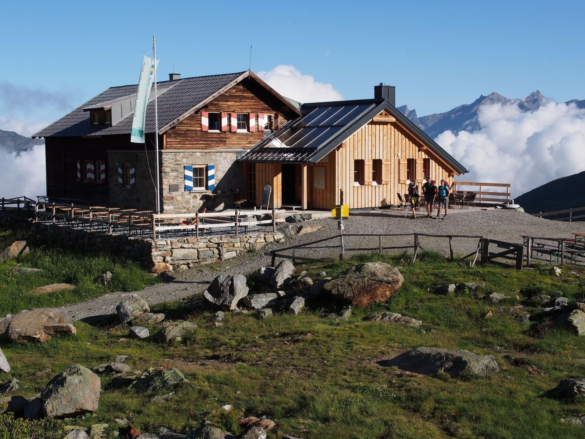 Serene 2-Bed Apartment in Landeck, Sleeps 5, 1298