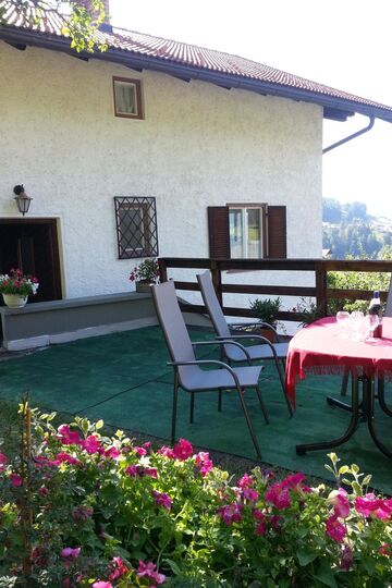 Gorgeous 4-Bed House in Innsbruck-Land, Sleeps 10, 1299