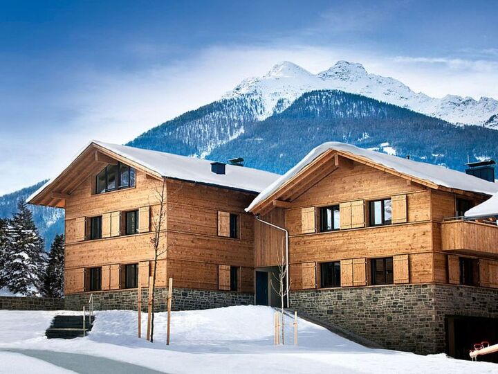 Luxurious 4-Bed Apartment in Lienz, Sleeps 10, 1300