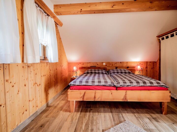 2-Bed House with Mountain View in Wolfsberg, Sleeps 6, 1104