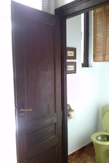 Sublime 2-Bed Apartment in Wien, Sleeps 4, 1006