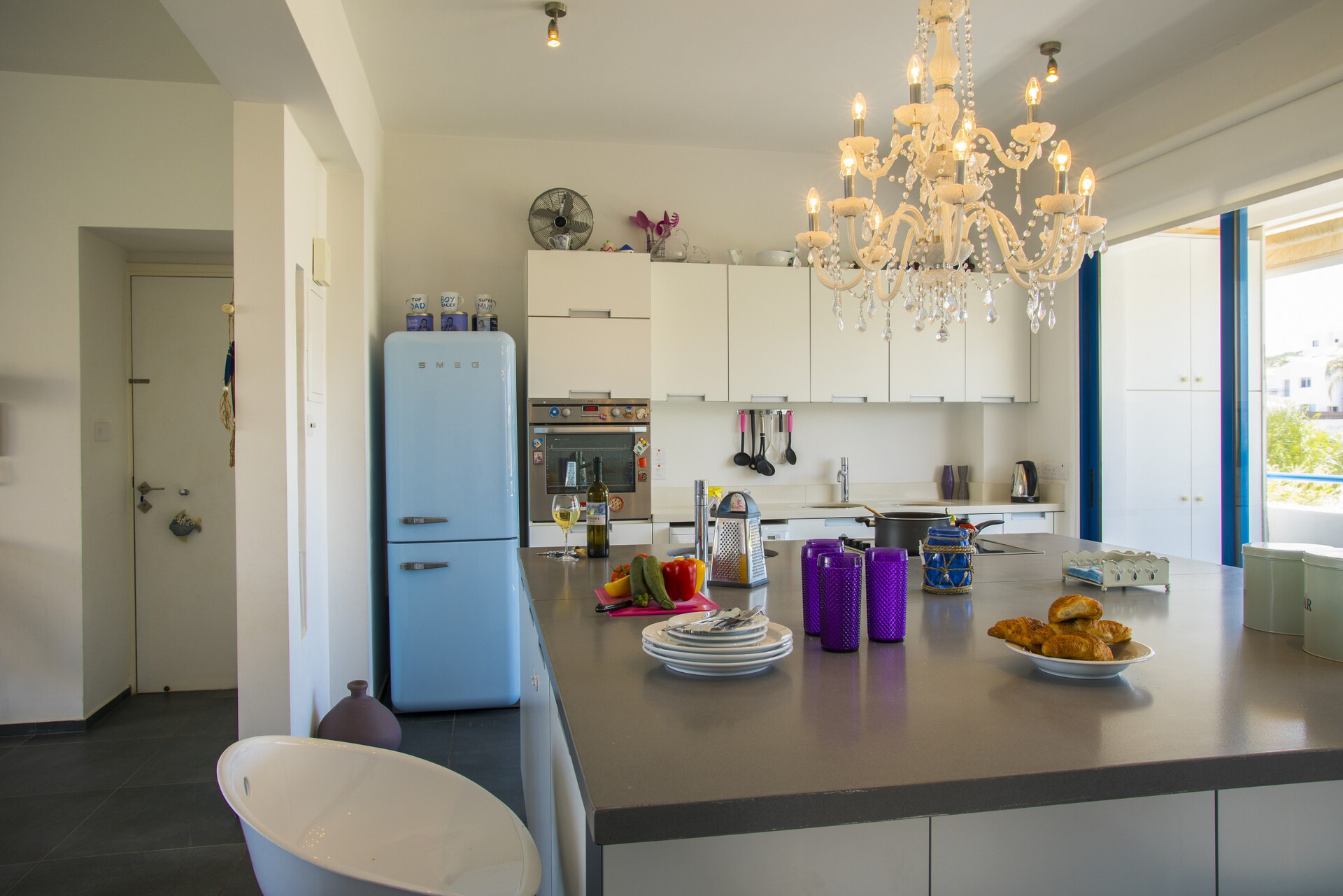 5 Star Aster Seaside Suite – Stylish Retreat in Cape Greco