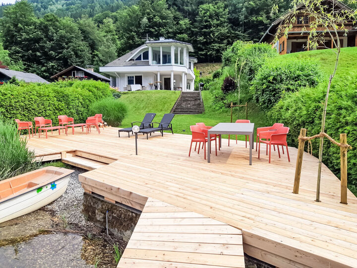 Luxurious 3-Bed House in Villach, Sleeps 6, 1002, Villach, Austria