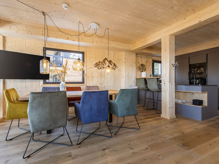 Luxurious 4-Bed House in Murau, Sleeps 8, 1035, Turrach, Austria