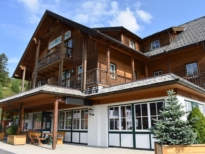 3-Bed Apartment with Mountain View in Murau, Sleeps 6, 1017, Turrach, Austria