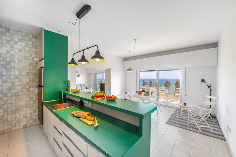 5 Star H2O Beachfront Suite – Elegant Coastal Living by the Sea