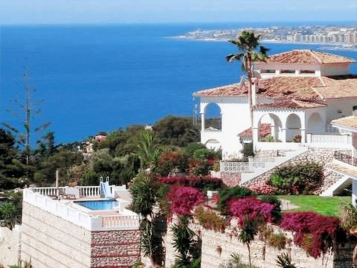 Benalmádena Villa 1075