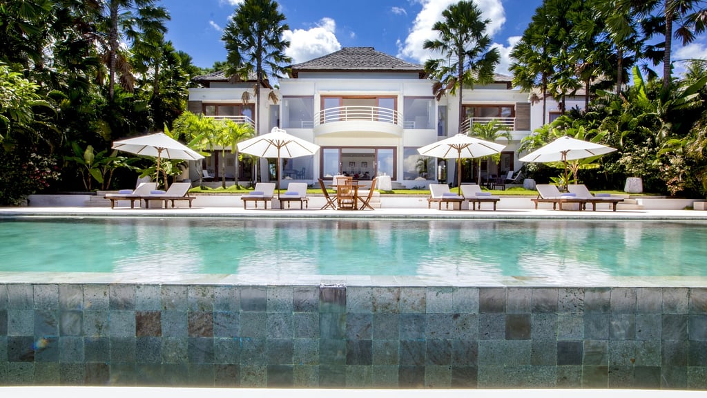 5 Star Villa Lucia – Elegant Oceanfront Living