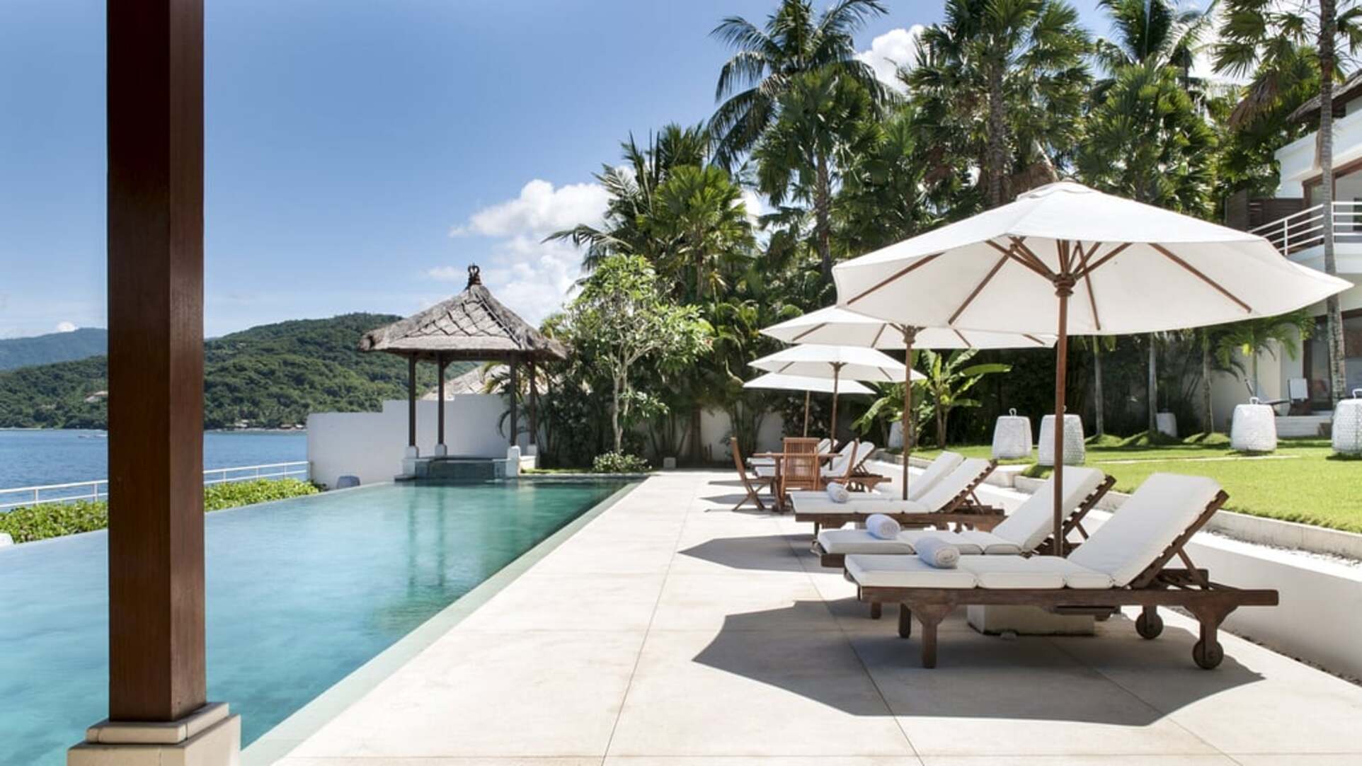 5 Star Villa Lucia – Elegant Oceanfront Living