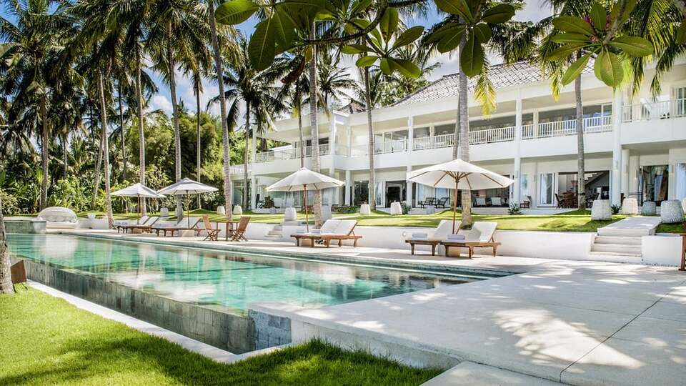 5 Star Villa Stella – Elegant Beachfront Serenity