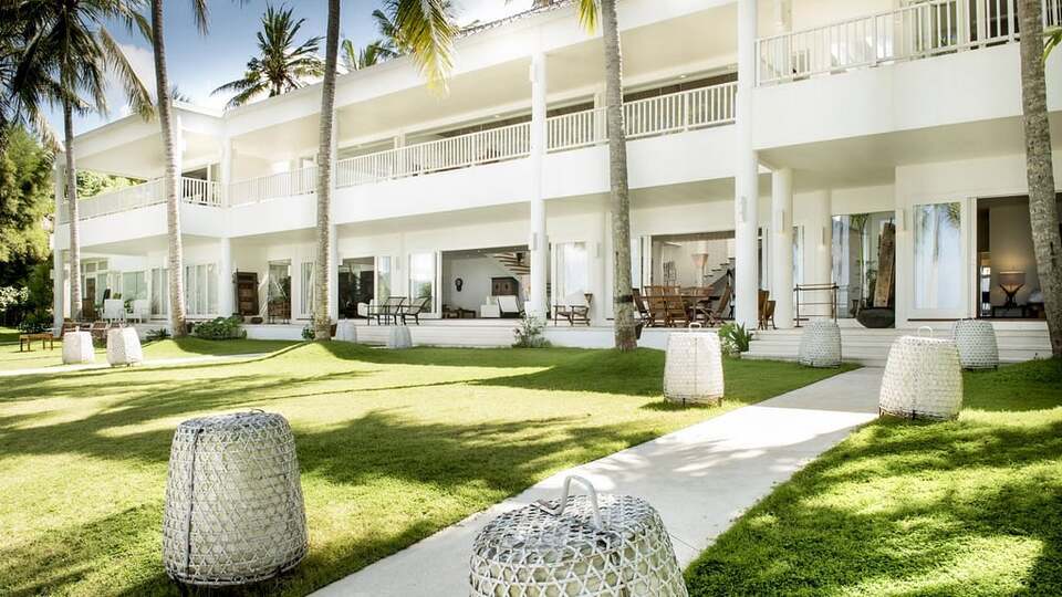 5 Star Villa Stella – Elegant Beachfront Serenity