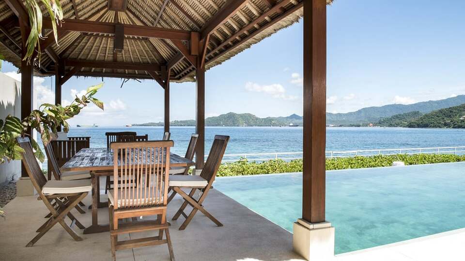 5 Star Villa Lulla – A Luxurious Beachfront Escape in Bali