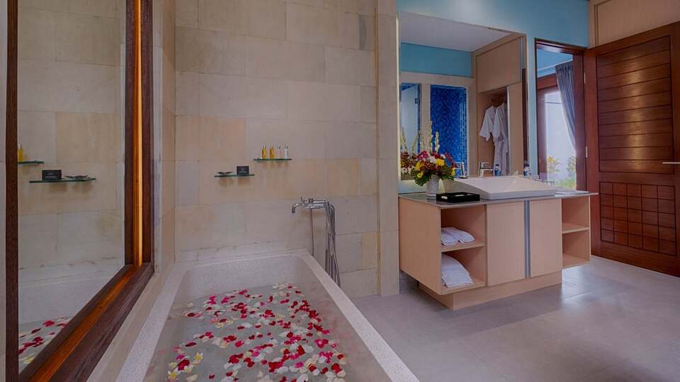 5 Star Villa Rosalia 3 – A Private Tropical Retreat in Canggu