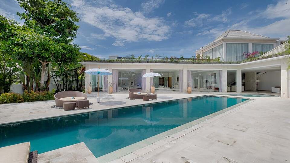 5 Star Villa Putih 1 – An Elegant Pererenan Hideaway