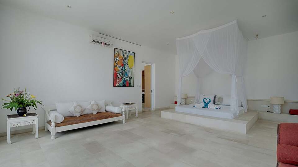 5 Star Villa Putih 1 – An Elegant Pererenan Hideaway