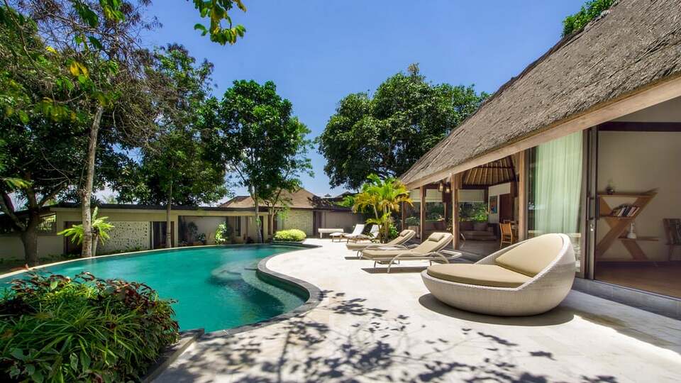 5 Star Akilea Estate – Tropical Grandeur Retreat