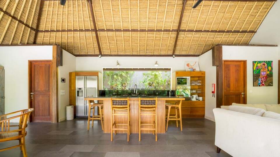 5 Star Akilea Estate – Tropical Grandeur Retreat