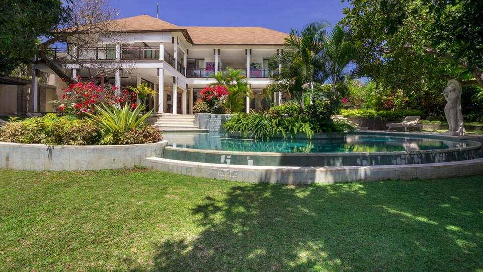 5 Star Akilea Estate – Tropical Grandeur Retreat