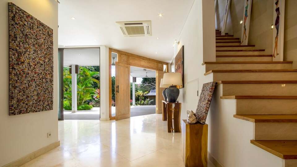 5 Star Akilea Estate – Tropical Grandeur Retreat