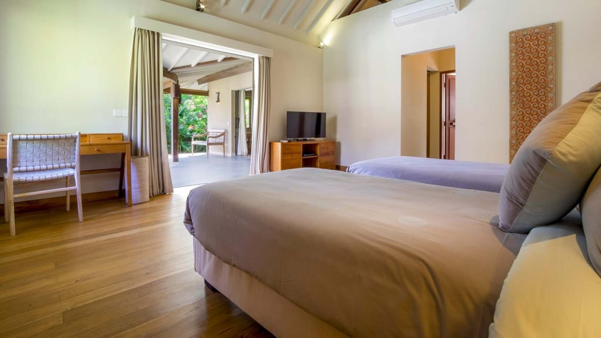 5 Star Akilea Estate – Tropical Grandeur Retreat