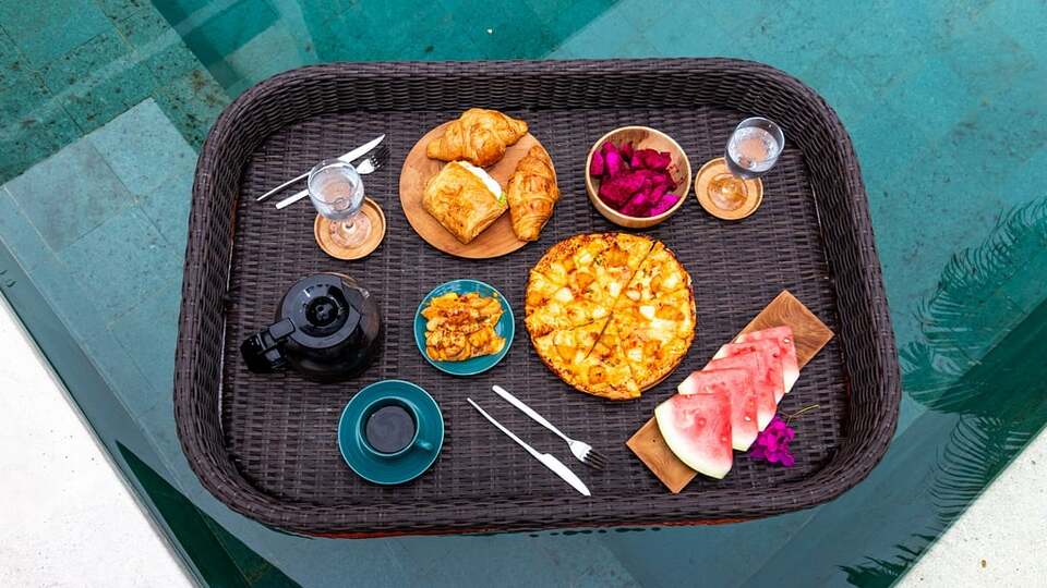 5 Star Villa Olli – Tropical Kerobokan Haven