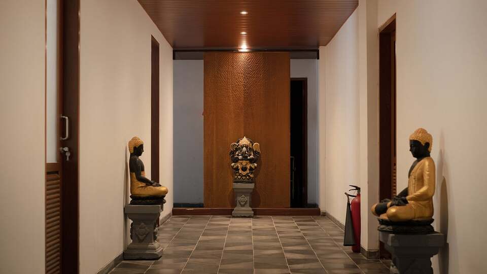 5 Star The Chand’s Three – Oceanfront Balinese Escape