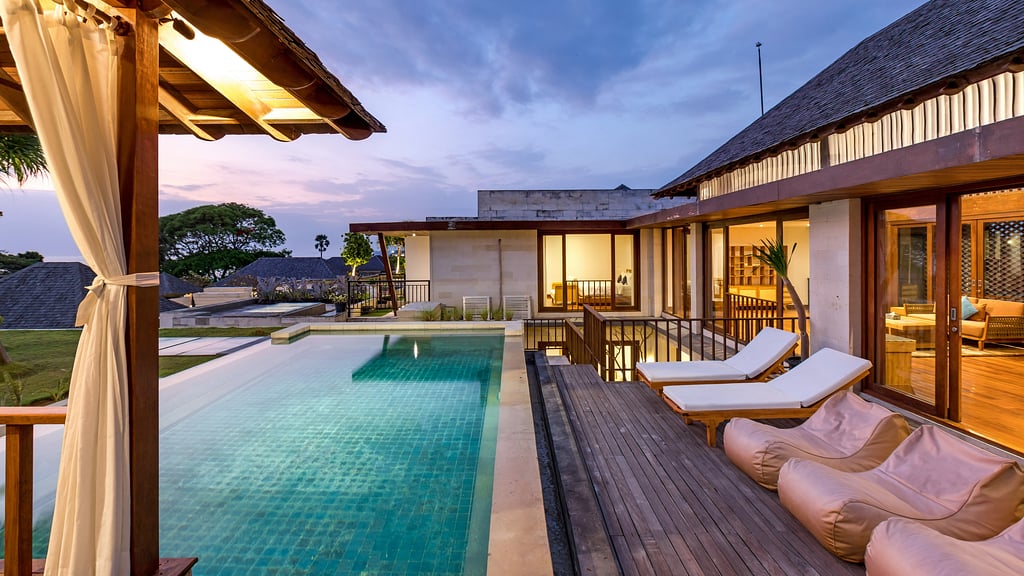 5 Star The Chand’s Three – Oceanfront Balinese Escape