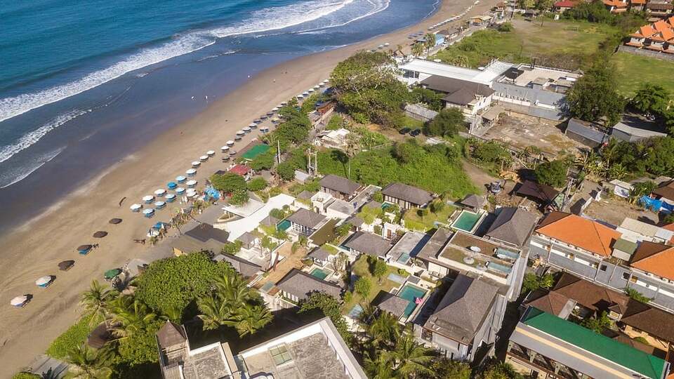 5 Star The Chand’s Three – Oceanfront Balinese Escape