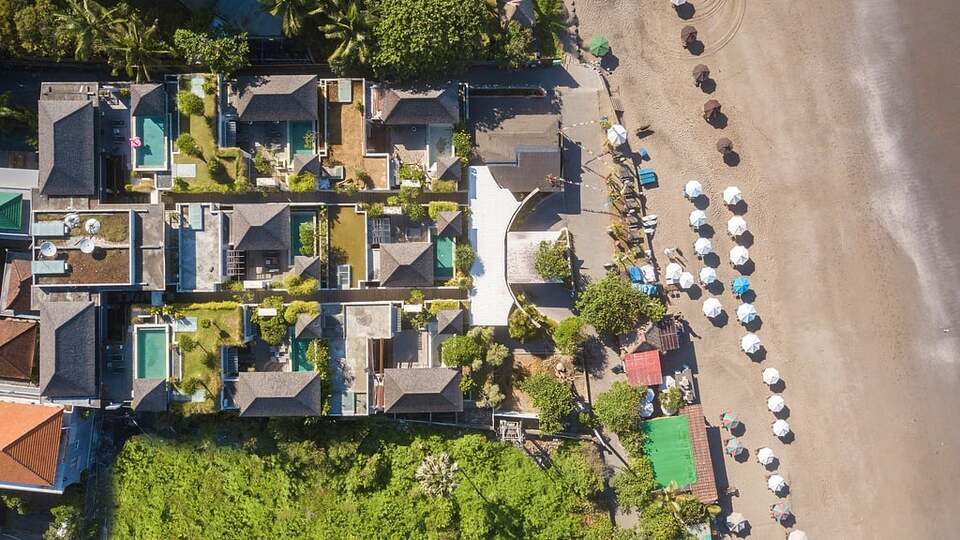 5 Star The Chand’s Three – Oceanfront Balinese Escape