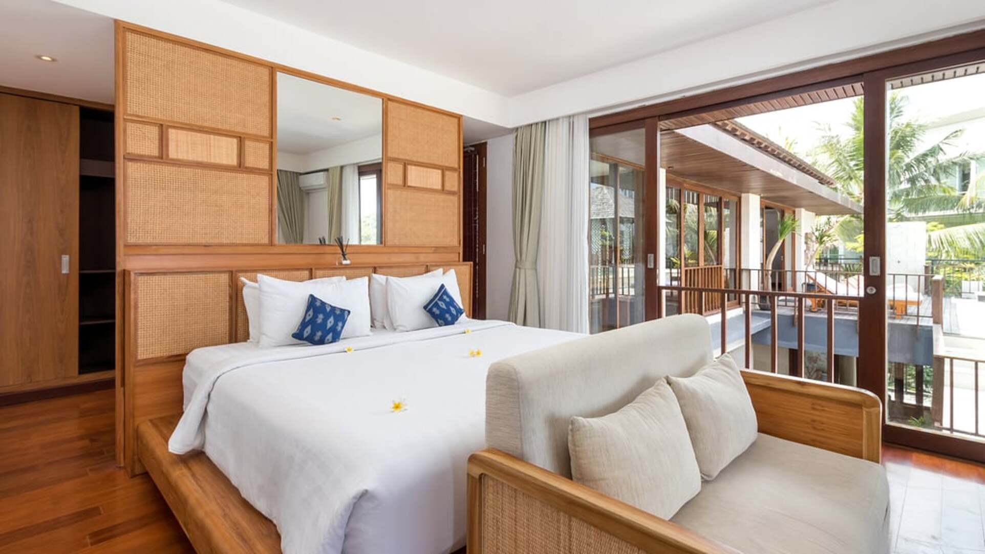 5 Star The Chand’s Three – Oceanfront Balinese Escape