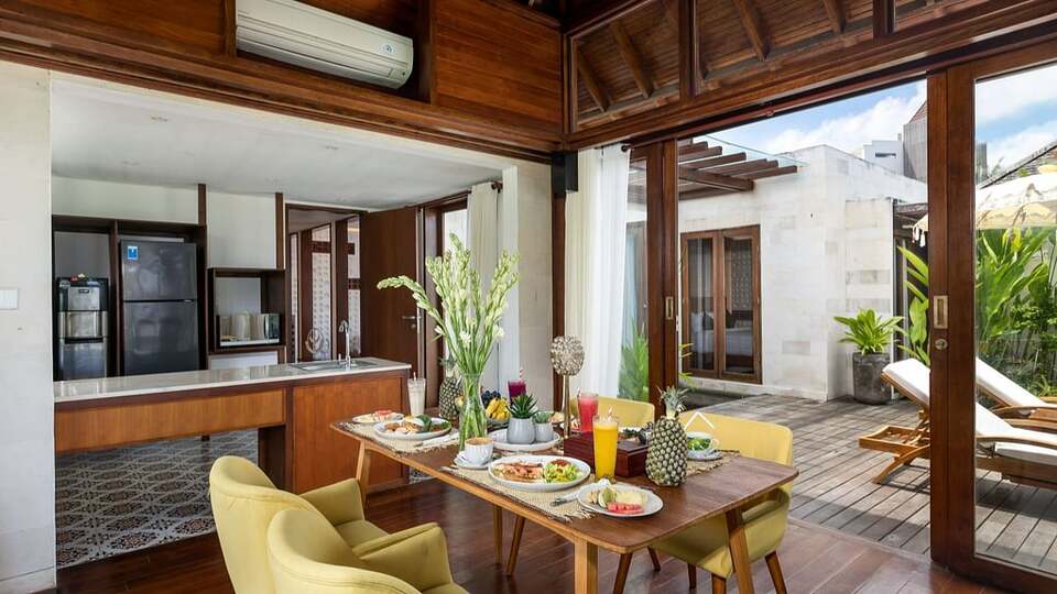5 Star The Chand’s Two – Beachfront Family Escape
