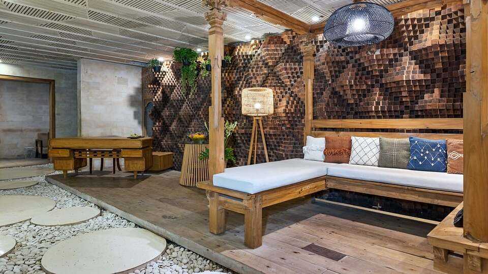 5 Star The Chand’s Three – Elevated Beachfront Escape