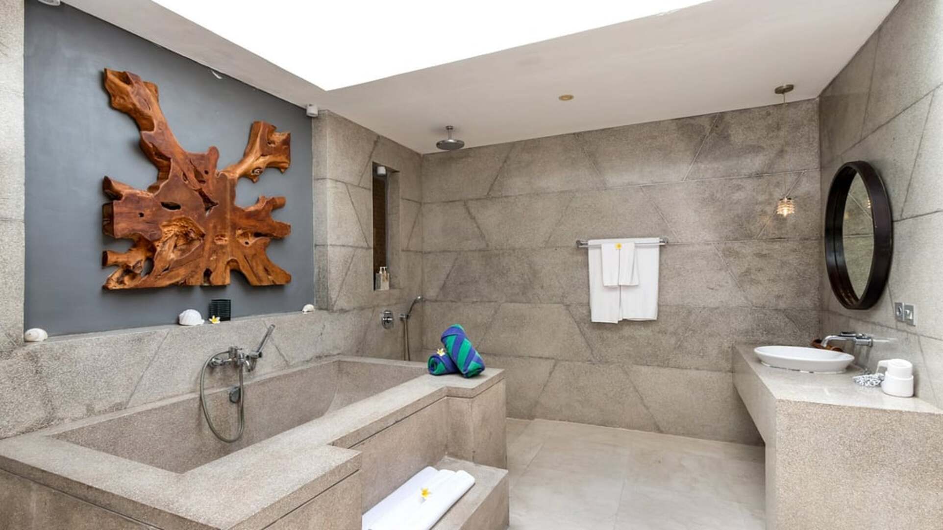 5 Star The Chand’s Estate – Exclusive Beachfront Collection