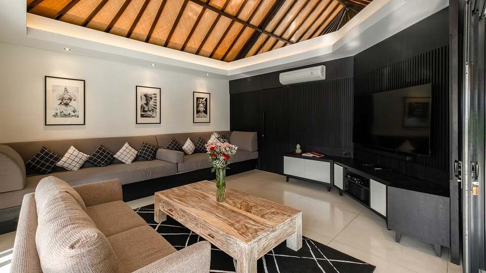 5 Star Villa Kubu Dewi Sri – Canggu Ricefield Retreat