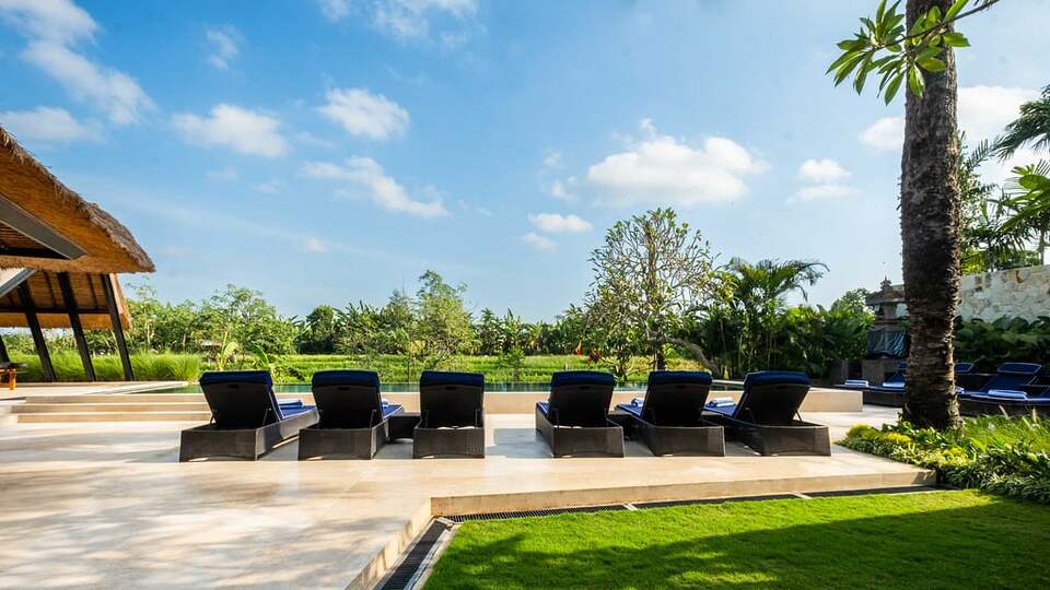 5 Star Villa Kubu Dewi Sri – Canggu Ricefield Retreat