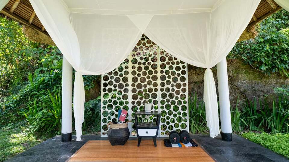 5 Star Villa Lepak by the River – Riverside Ubud Retreat