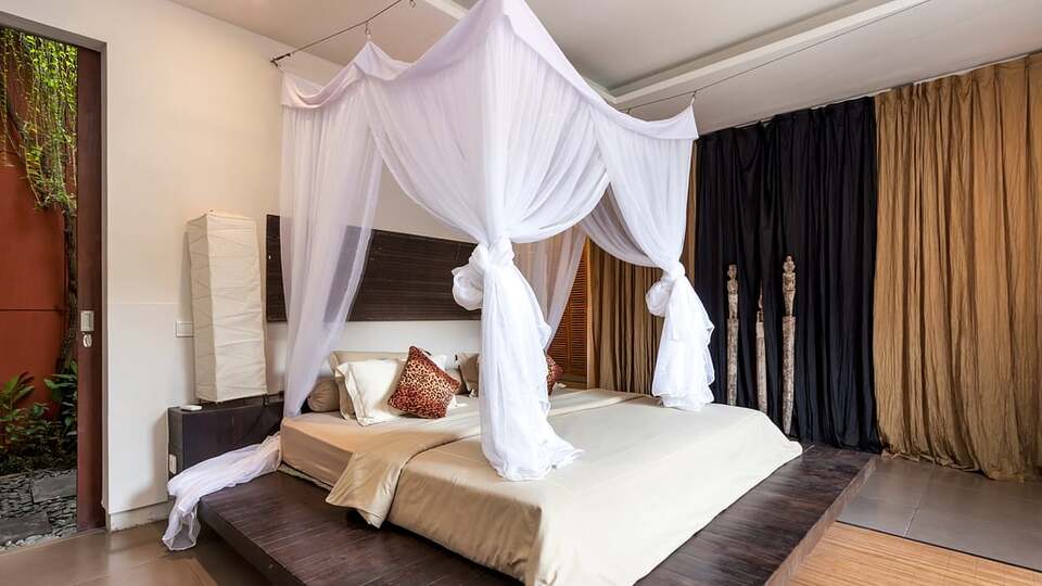 5 Star Alarte Estate – Elegant Seminyak Escape