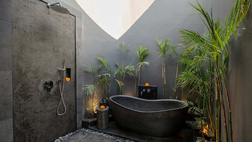 5 Star Alarte Estate – Elegant Seminyak Escape