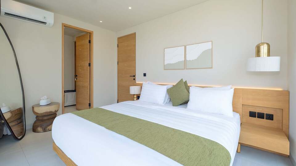 5 Star Loona Palm Seseh 1 - Contemporary Coastal Retreat