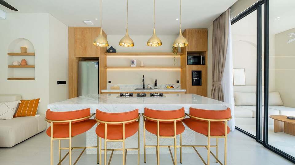 5 Star Loona Palm Seseh 2 - Modern Coastal Escape