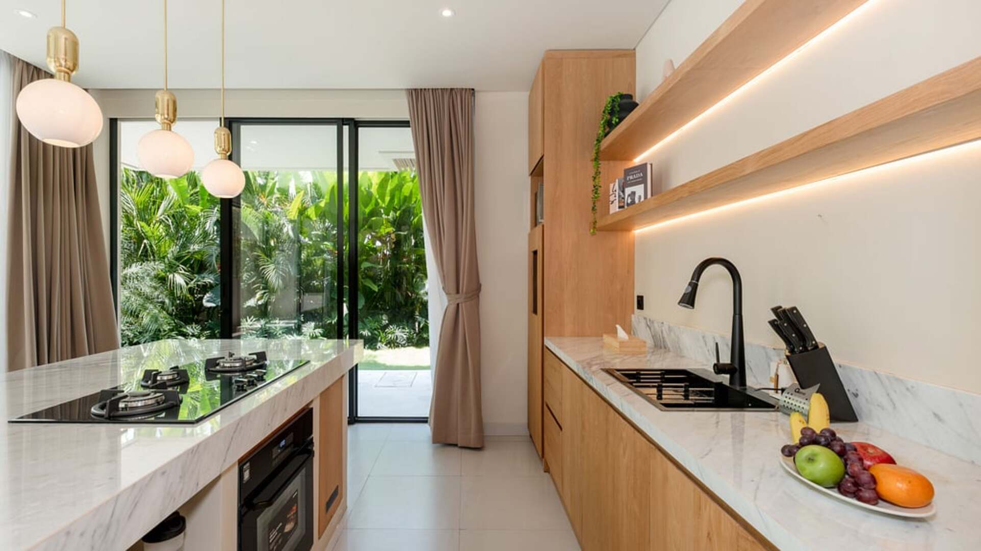 5 Star Loona Palm Seseh Estate - Modern Coastal Serenity