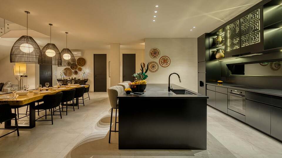 5 Star Villa Amara - Contemporary Tropical Luxury