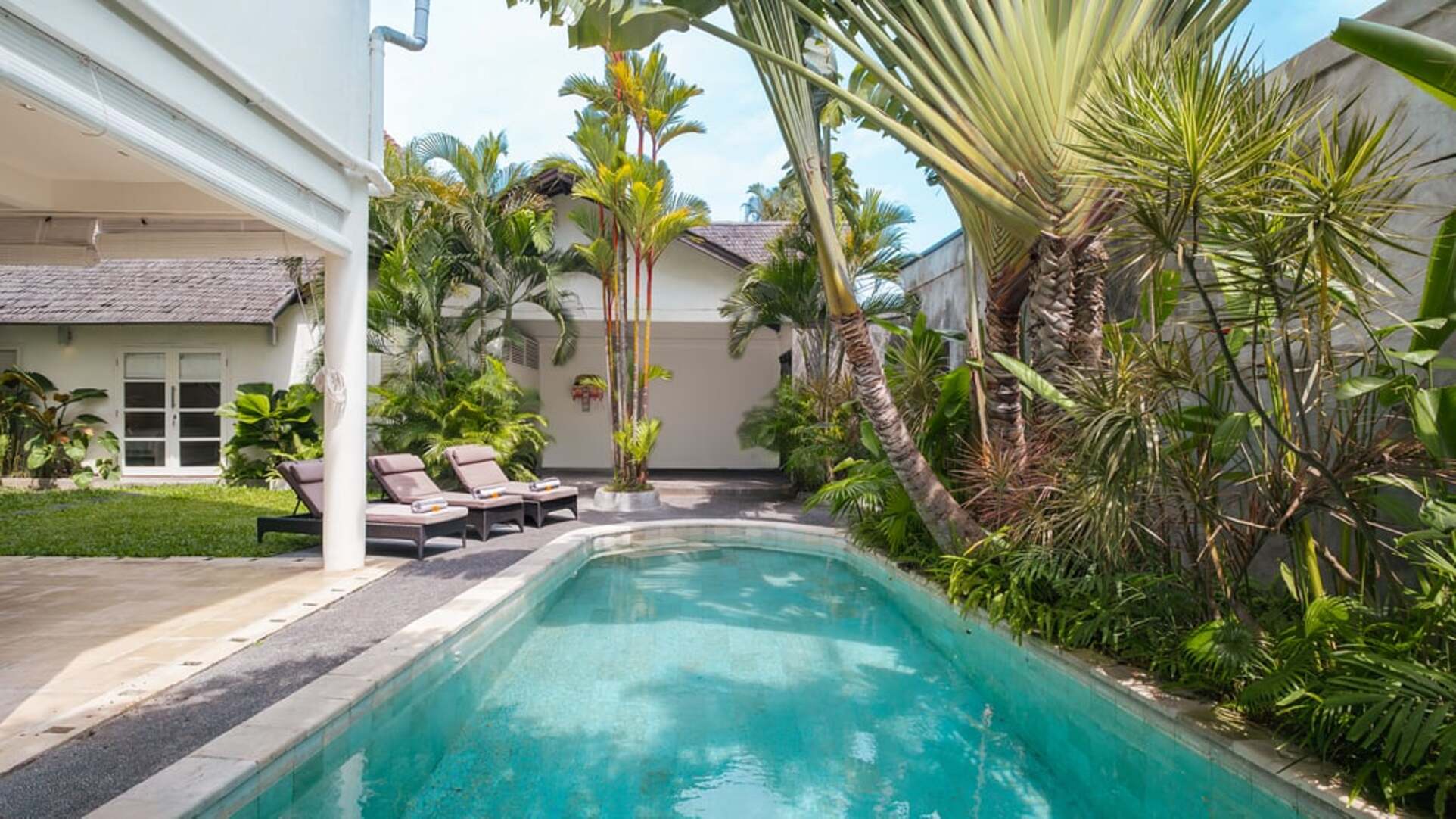 5 Star Villa Merta Sari 8 - Seminyak Serenity