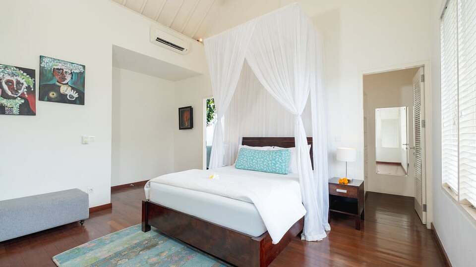 5 Star Villa Merta Sari 10 - Tropical Seminyak Retreat