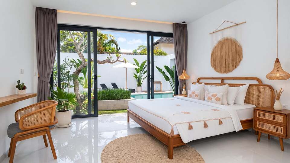 5 Star Villa Cansavina - Modern Seminyak Serenity